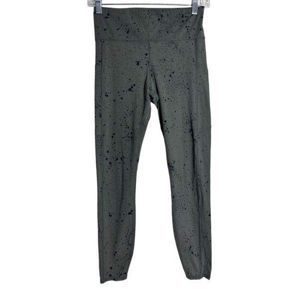 Vuori Stride Leggings in Oregano Splatter Size S - Picture 1 of 12